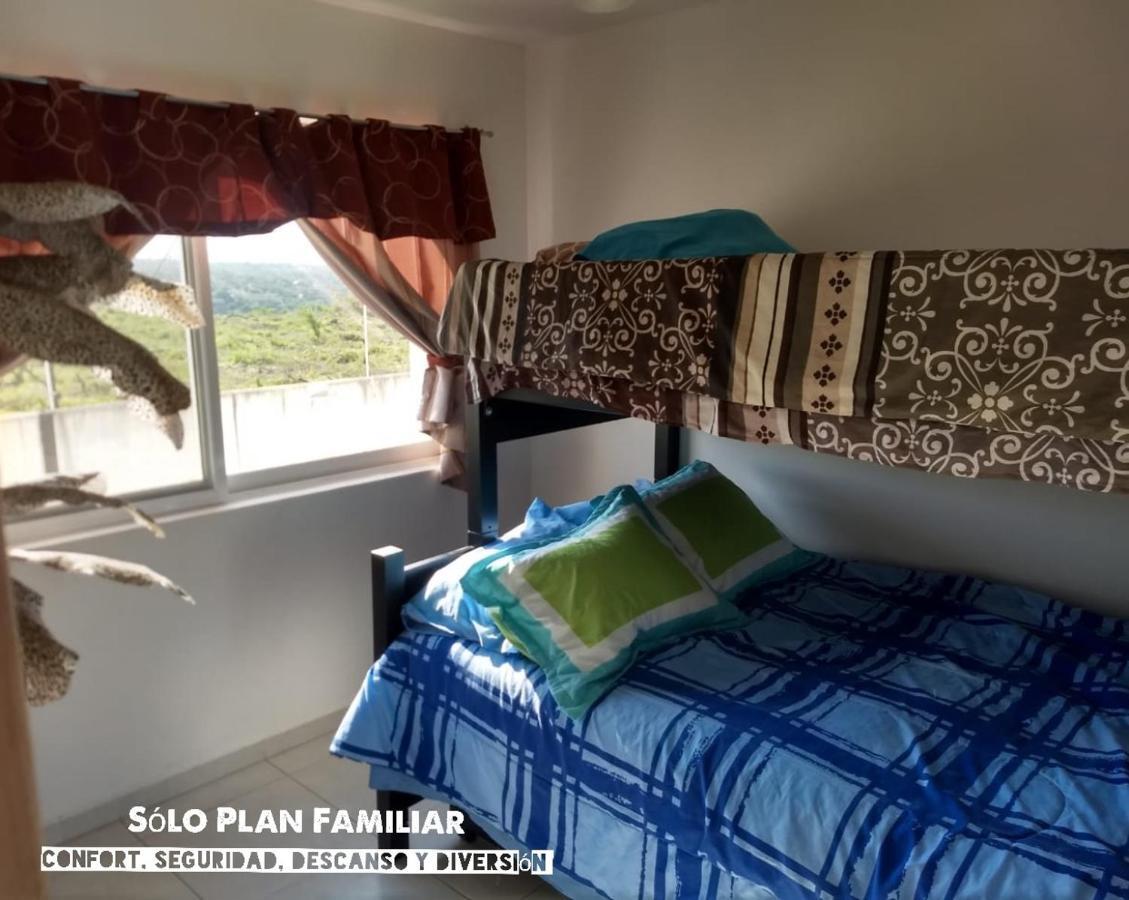 Bonita Casa En Condominio Con Alberca Y Acceso Al Lago テケスキテンゴ エクステリア 写真